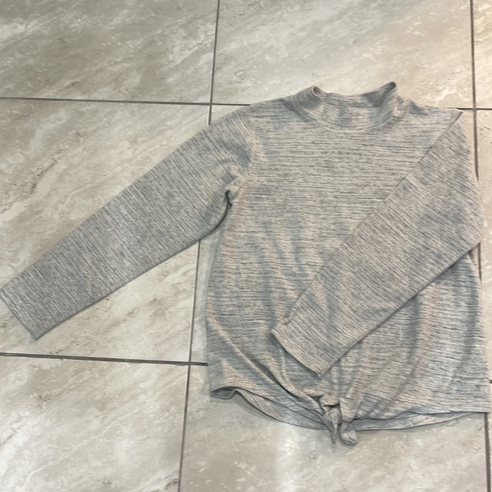Bundle of two fleece sweaters - Picture 2 of 5
